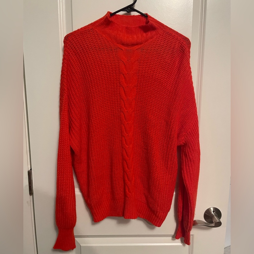 Sweater ✨ - Picture 2 of 4